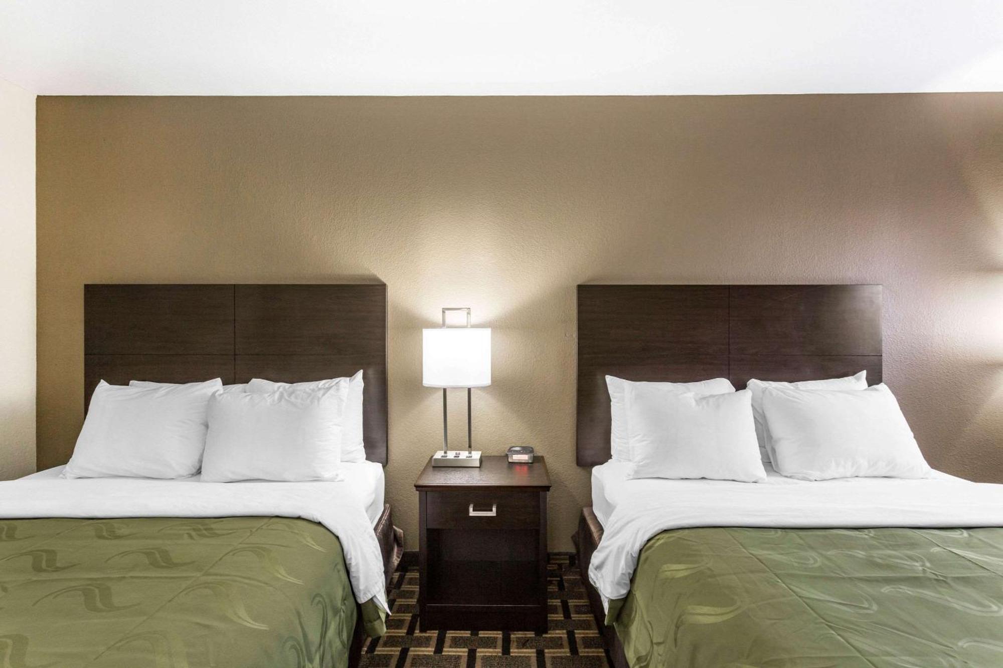 Quadruple Room Two Queen Beds Non Smoking or Pet Friendly
