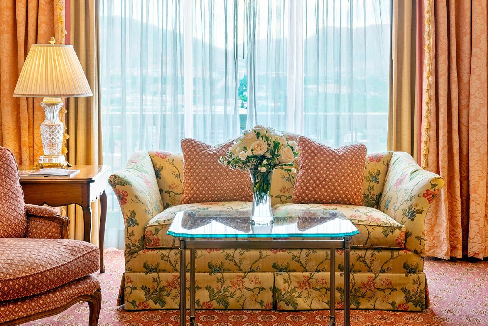Premium King Room,441008472:JPEG