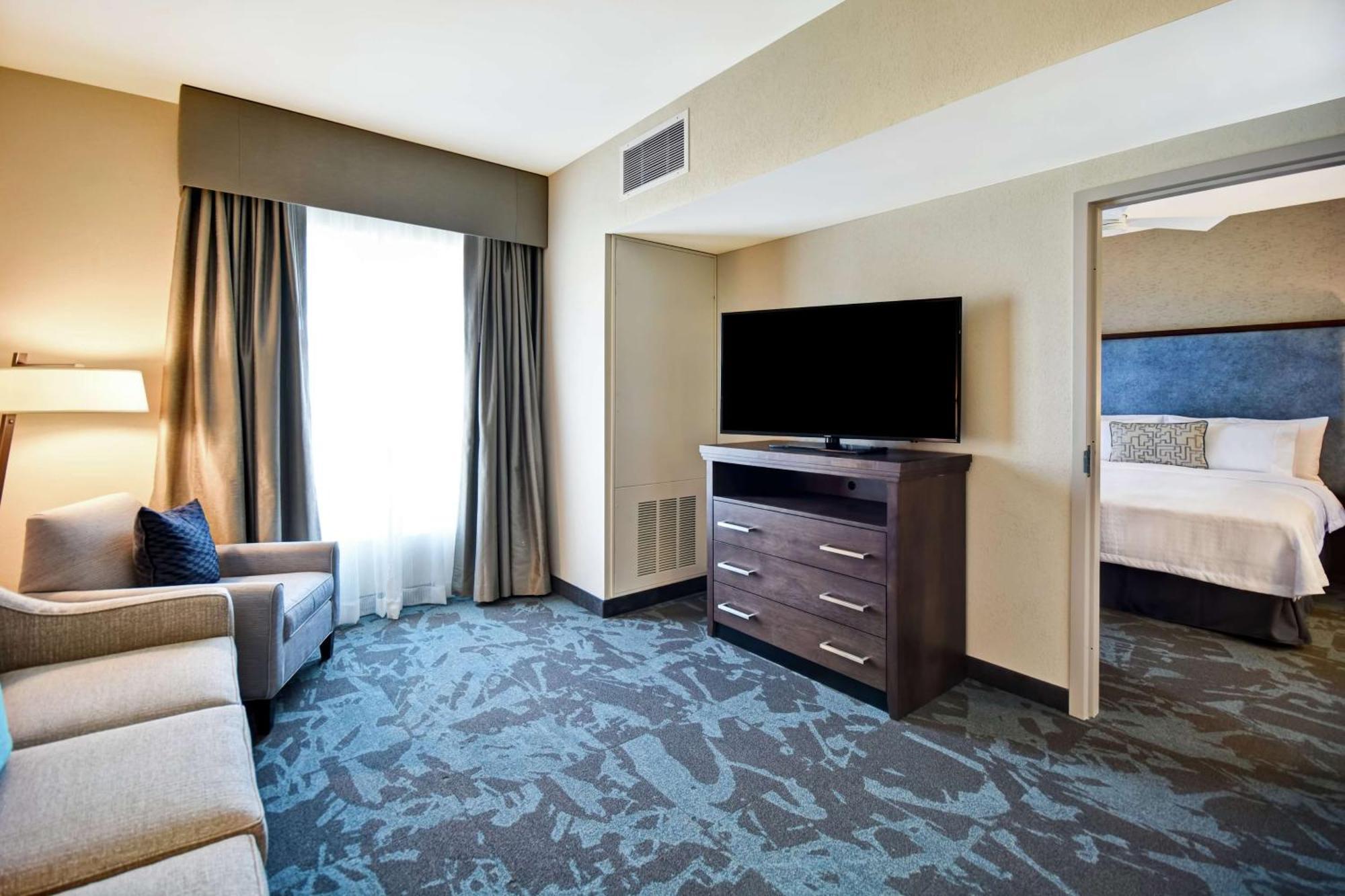 One-Bedroom King Suite Non-Smoking