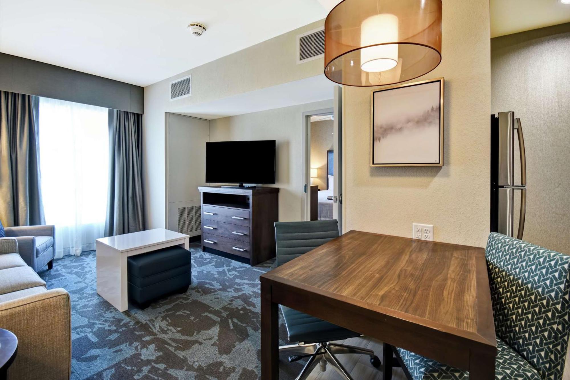 One-Bedroom King Suite Non-Smoking