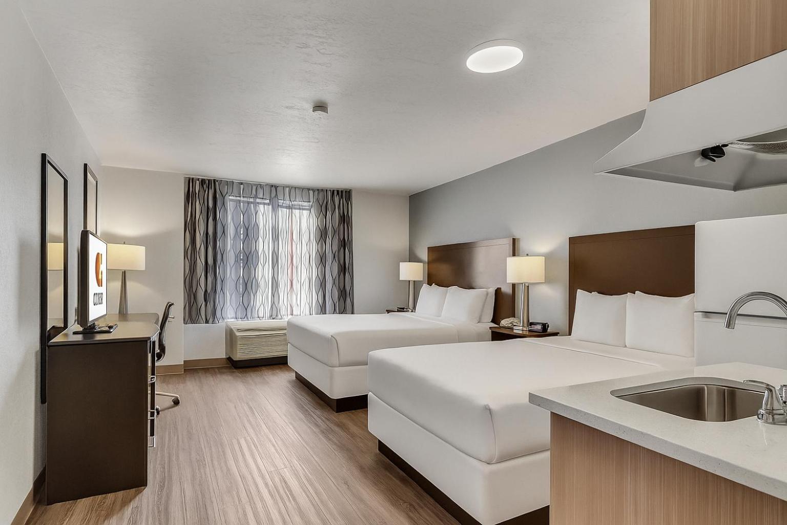 Quadruple Room Two Queen Beds Non Smoking
