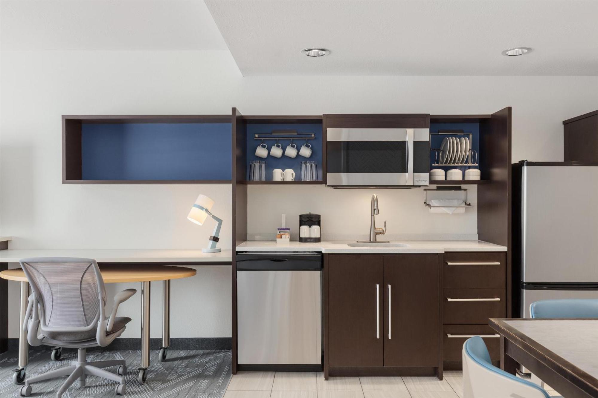 One-Bedroom King Suite Non-Smoking