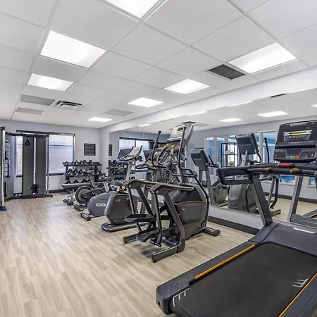 Best Western Plus Airport Inn & Suites-2